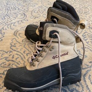 Columbia snow boots